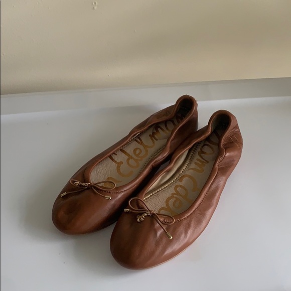 sam edelman felicia flat saddle